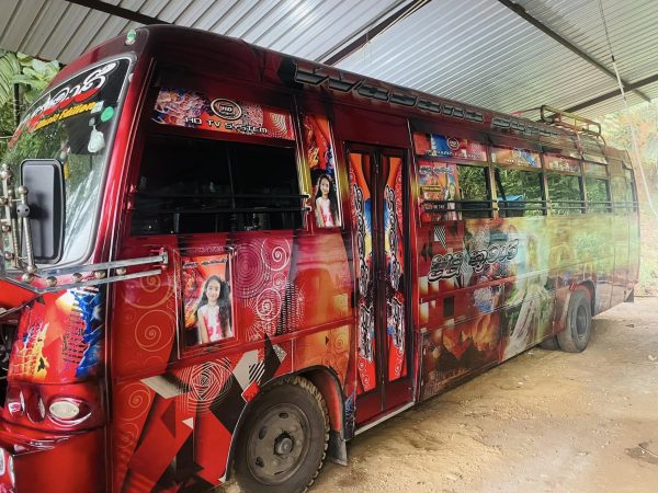 Sudu Kumari - Special Hiring Bus - Image 3